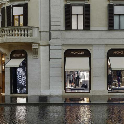 Moncler Rome Piazza Di Spagna